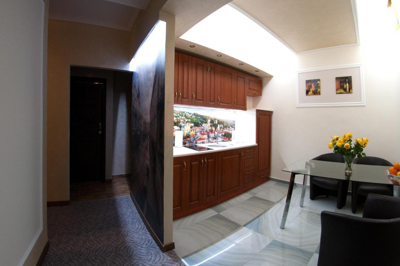 Apartamenty Na Mniszej Przemyśl Exteriör bild